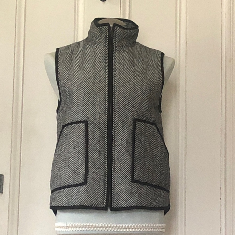 CLASSIC Wool Herringbone Quilted Vest